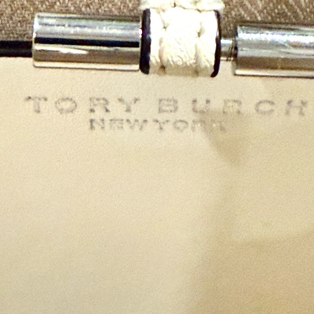 Tory Burch NWOT Miller Mini White Leather Bucket Bag - Picture 9 of 11